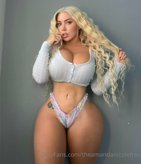 Amanda Nicole