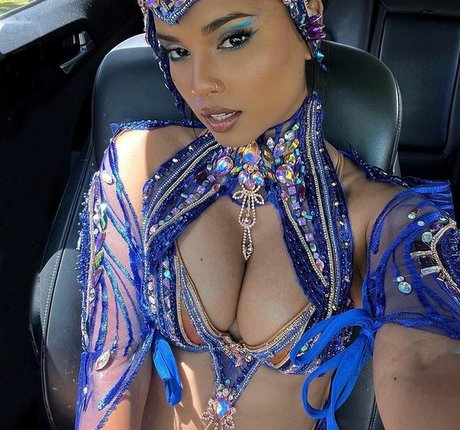 Nahá fotka uniklých OnlyFans od Sinead Xia