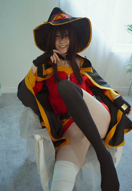 Naken lekkede OnlyFans-bilde av Little Emo Kitten
