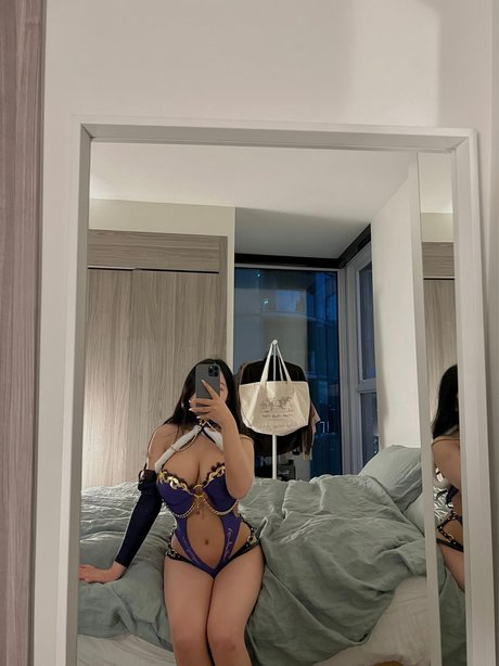 Nahá fotka uniklých OnlyFans od Yeonaxo