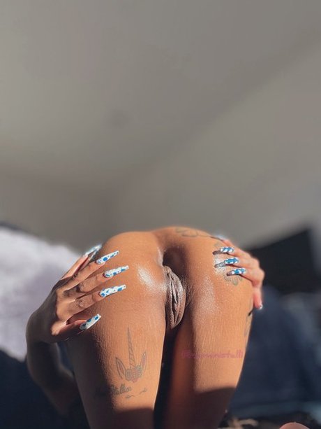 Nahá fotka uniklých OnlyFans od Mini Stalli