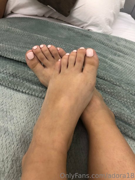 Nahá fotka uniklých OnlyFans od Adora18