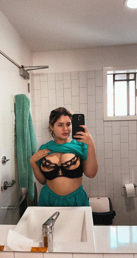 Nahá fotka uniklých OnlyFans od Francesca