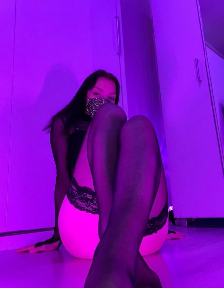 Naken lekkede OnlyFans-bilde av Nutellows