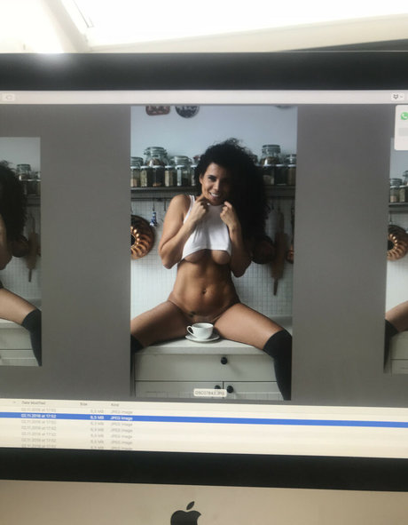 Foto nua vazada do OnlyFans de Thatcarioca