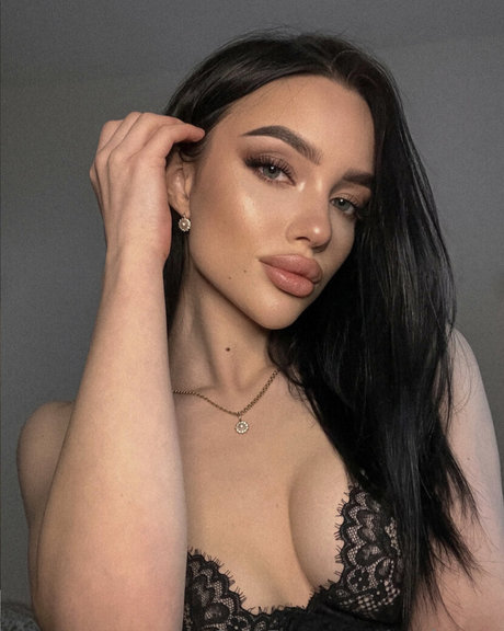 Naken lekkede OnlyFans-bilde av Sasherraa