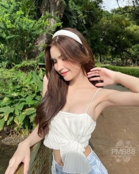 Обнаженная фотография утечки OnlyFans от Rinrarinpat