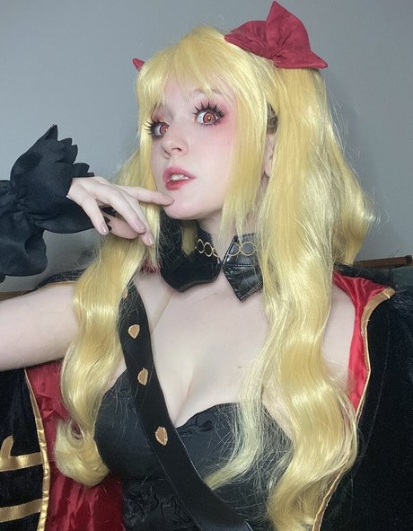 Nahá fotka uniklých OnlyFans od Satinstars