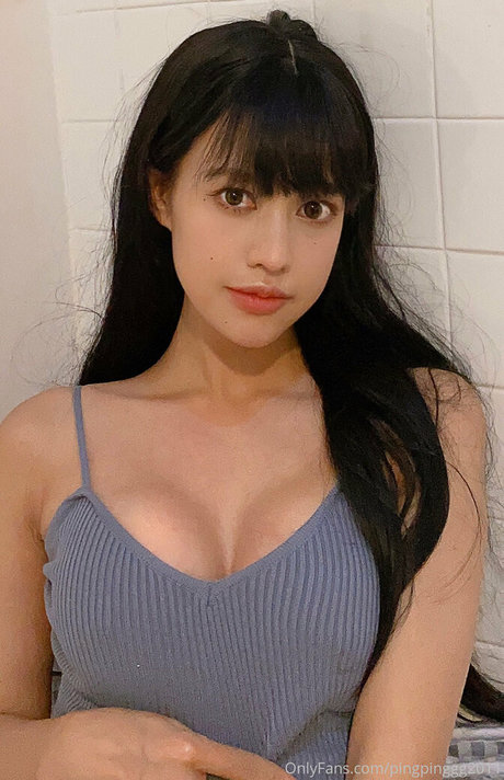 Обнаженная фотография утечки OnlyFans от Pingpinggg2011