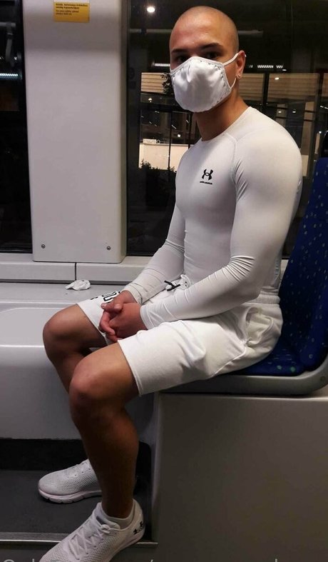Youngmusclegrowingboy