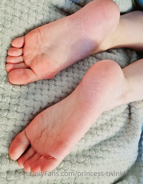 Naken lekkede OnlyFans-bilde av Princesstwinkletoes