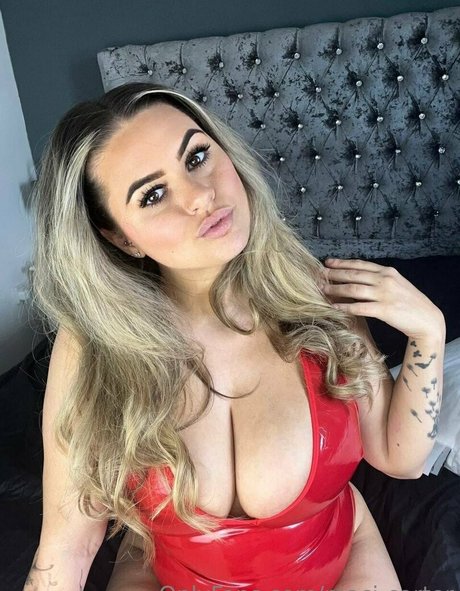 Nahá fotka uniklých OnlyFans od Macicarter