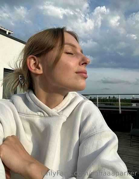 Sofiaaaparker  nude leaked OnlyFans photo