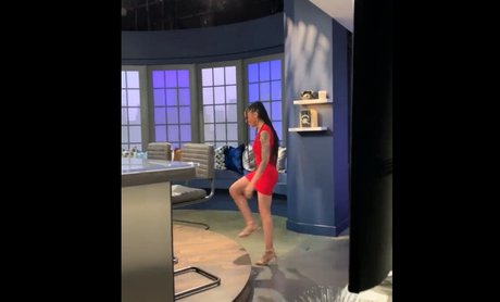 Alaston vuotanut OnlyFans-kuva Amala Ekpunobi