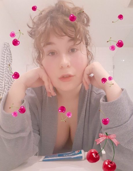 Naken läckt OnlyFans-bild av Grrraves