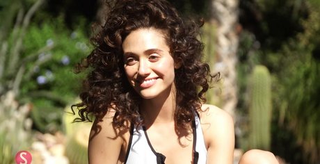 Nahá fotka uniklých OnlyFans od Emmy Rossum