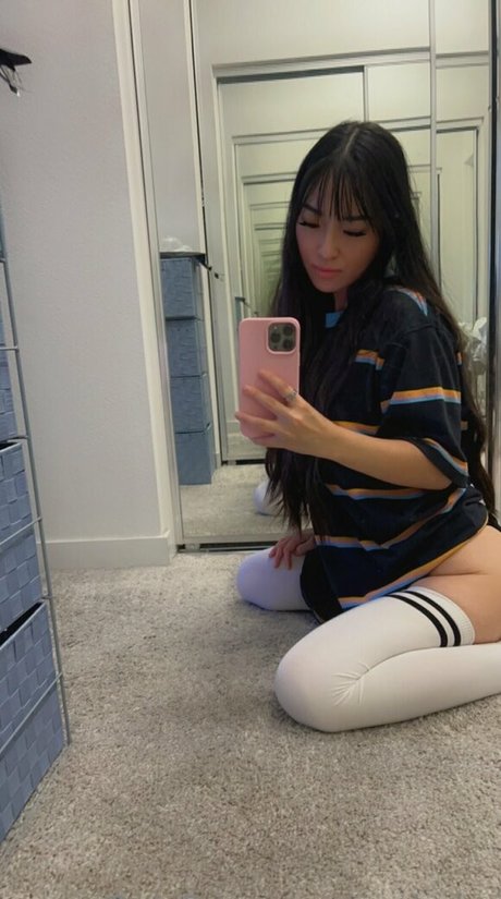 Nahá fotka uniklých OnlyFans od Jiaebaby