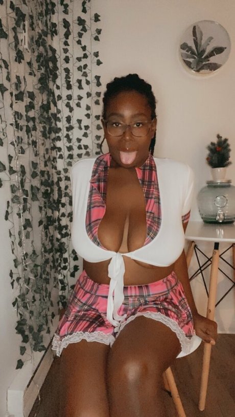 Freebigtits6999