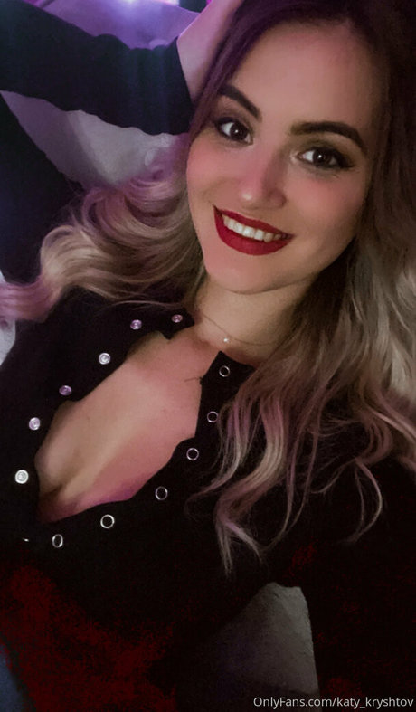 Naken läckt OnlyFans-bild av Katykryshtov