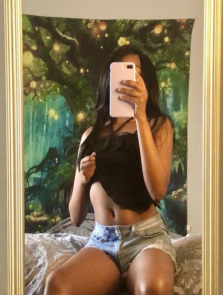 Aprilraeee