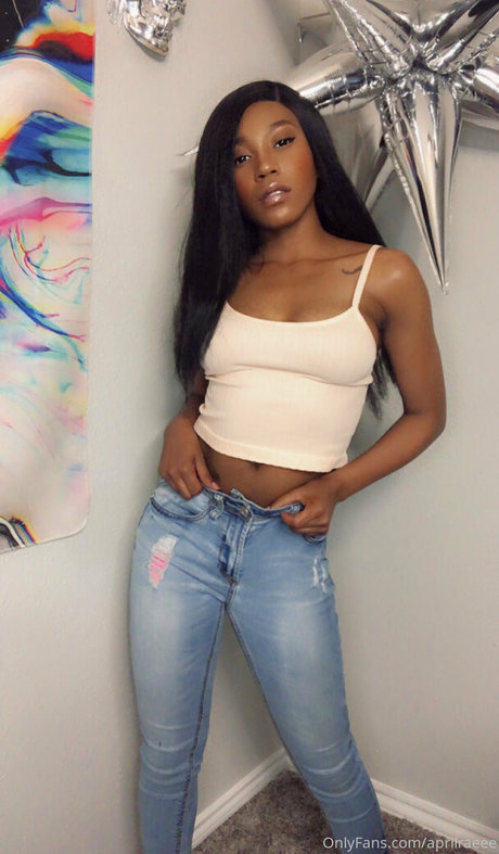 Aprilraeee
