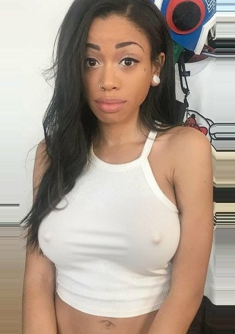 Nahá fotka uniklých OnlyFans od Ericka Bozeman