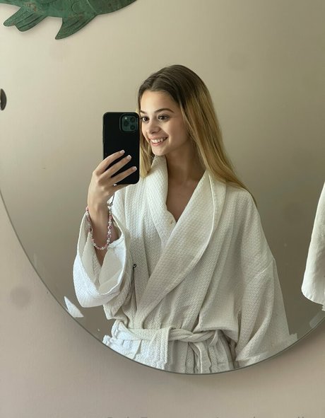 Nahá fotka uniklých OnlyFans od Maybemollyy