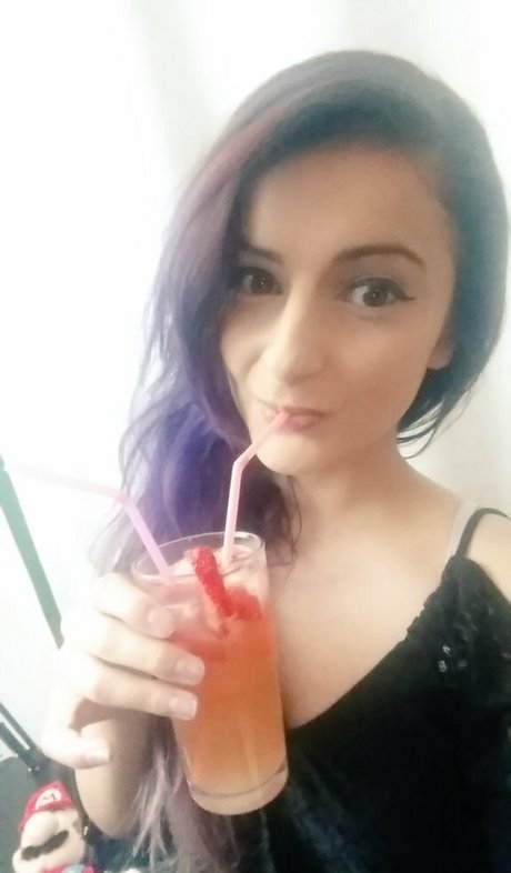 AnnieFuchsia