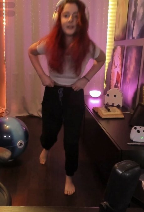 Anniefuchsia