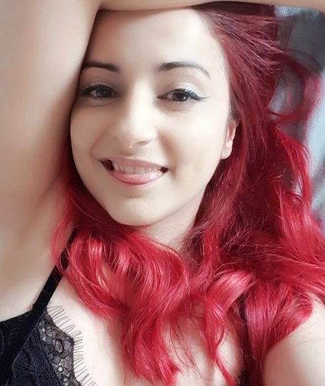 Anniefuchsia