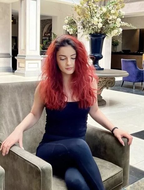 AnnieFuchsia
