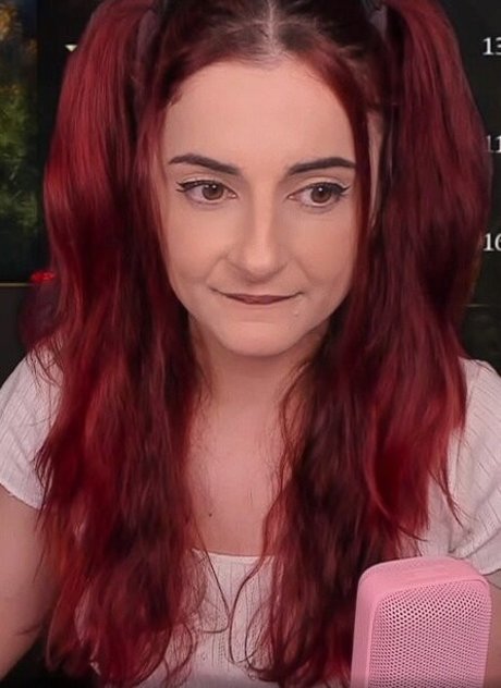 Naken läckt OnlyFans-bild av Anniefuchsia
