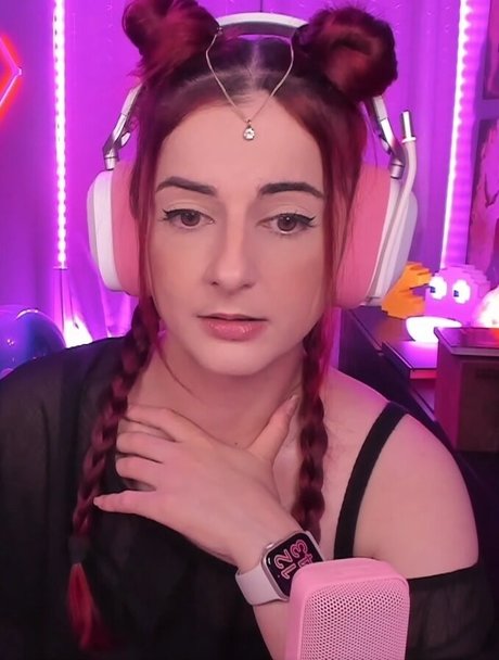 Nahá fotka uniklých OnlyFans od Anniefuchsia