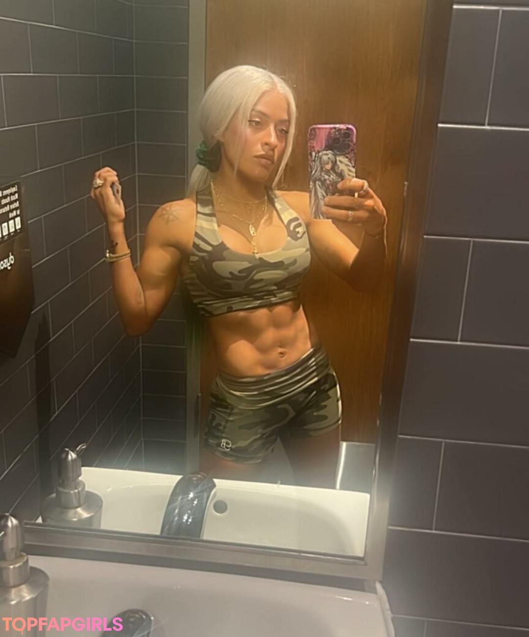 Обнаженная фотография утечки OnlyFans от Zelina Vega #739