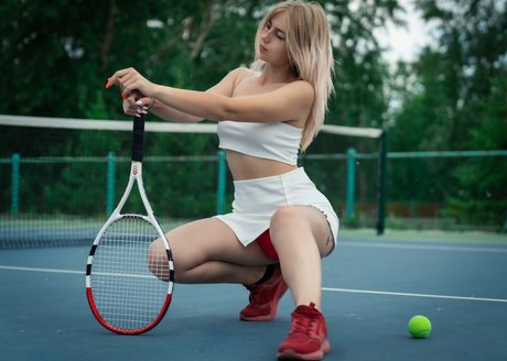 Naakte gelekte OnlyFans-foto van Yuliya Fox