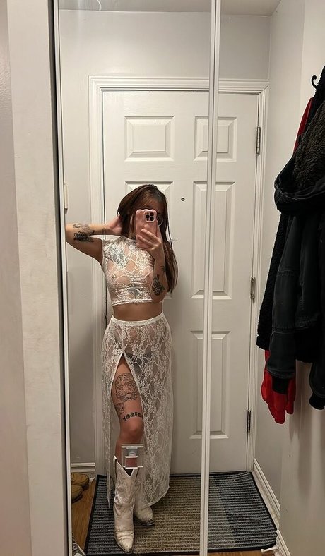 Alaston vuotanut OnlyFans-kuva Helltai