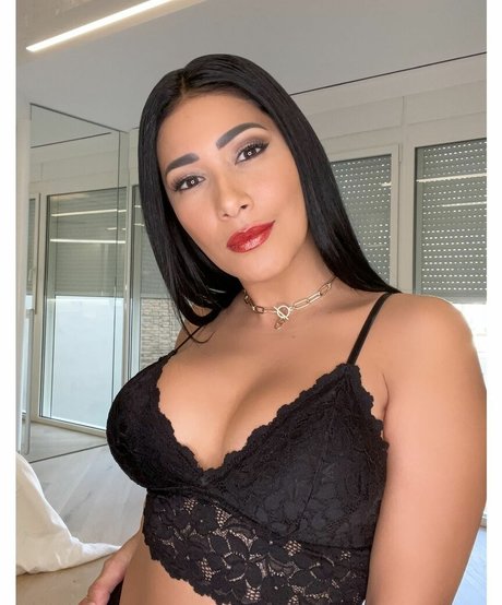 Naken läckt OnlyFans-bild av Simaria