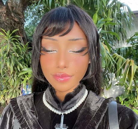 Naken lekkede OnlyFans-bilde av Sadgyaru