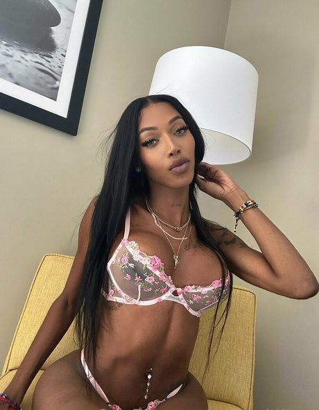 Baggyaltiffxxx