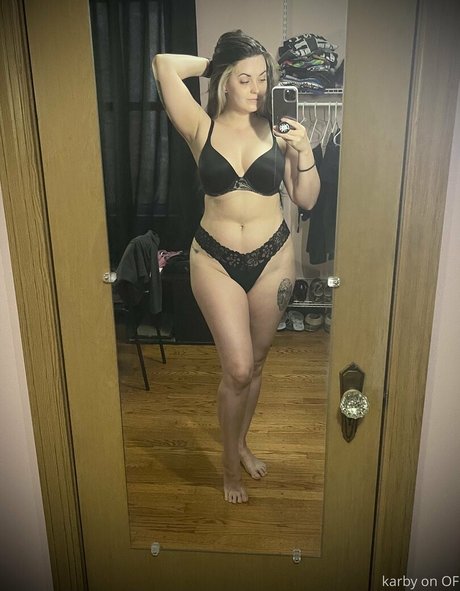 Foto nua vazada do OnlyFans de Karby