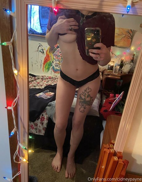 Naken lekkede OnlyFans-bilde av Acaiadynna