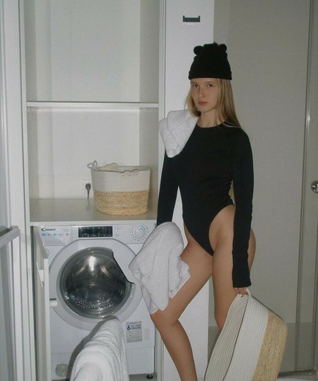 Nahá fotka uniklých OnlyFans od Alena Barhalenko