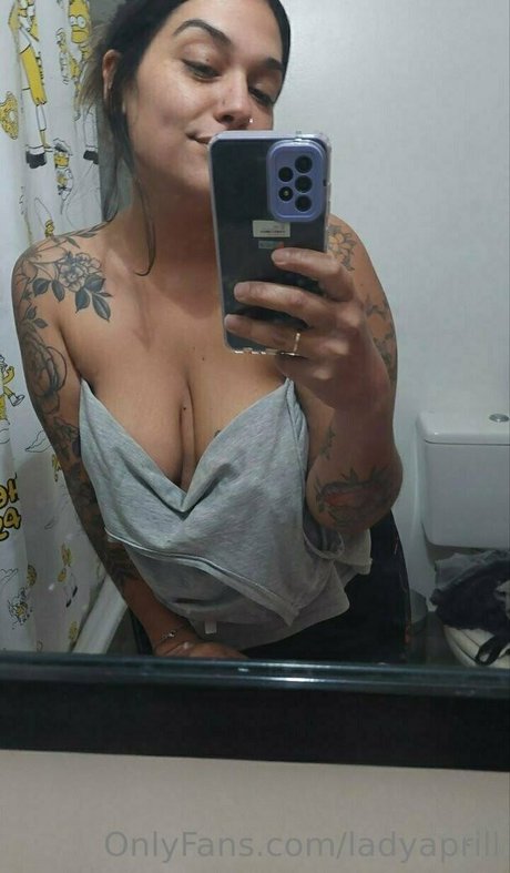 Nahá fotka uniklých OnlyFans od Ladyaprill