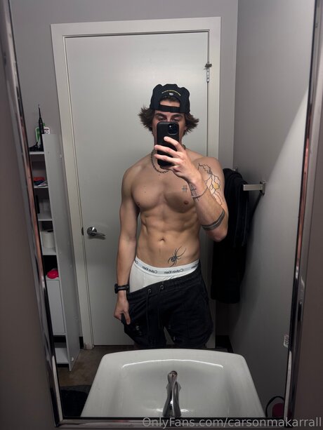 Nahá fotka uniklých OnlyFans od Carsonmakarrall