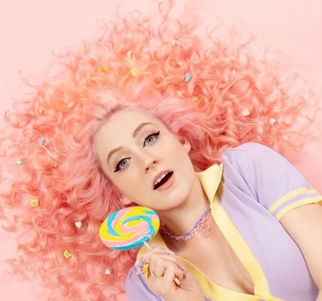 Janet Devlin