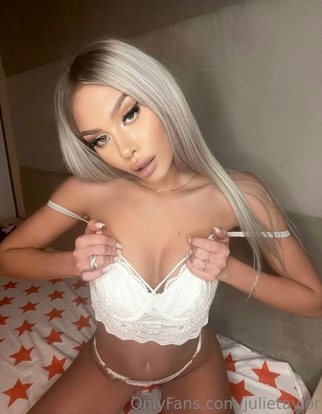 Julietaylor OnlyFans 유출 누드 사진