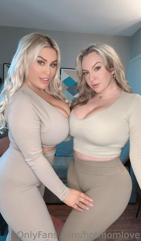 Hotmomlove