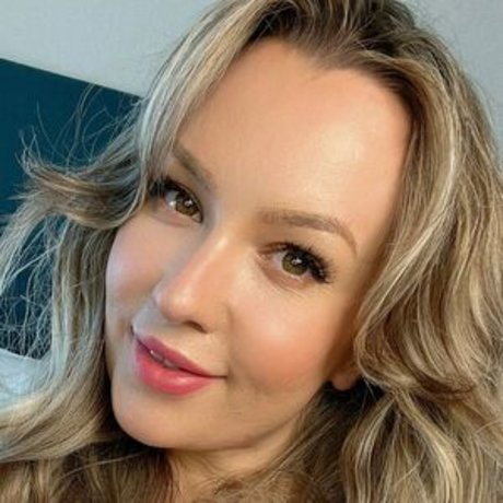 Hotmomlove