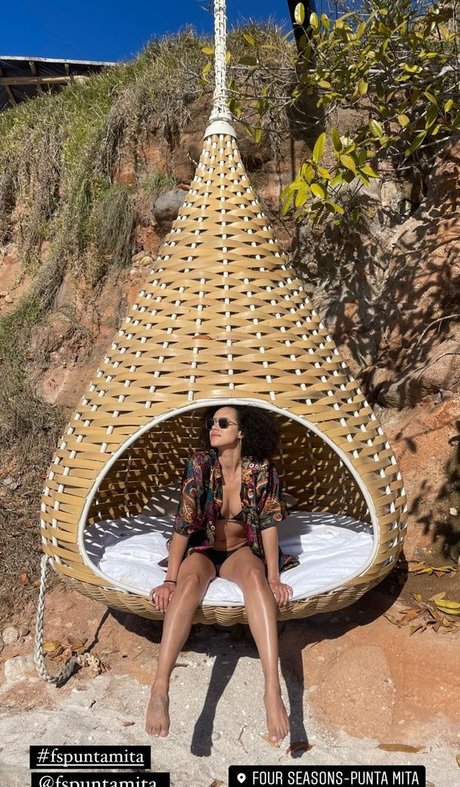 Обнаженная фотография утечки OnlyFans от Nathalie Emmanuel