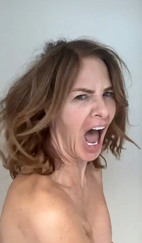 Nagie wyciekłe zdjęcie OnlyFans od Trinny Woodall